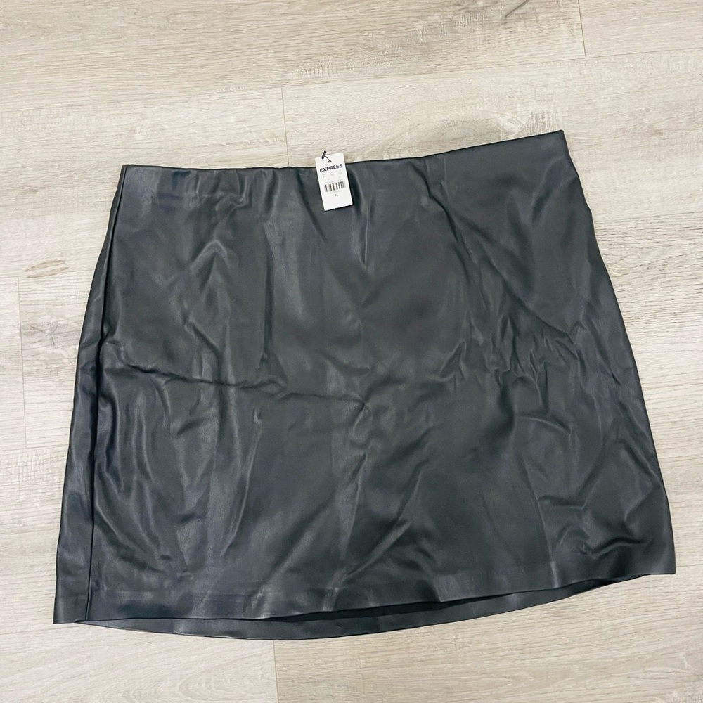 Elegant Black Skirt